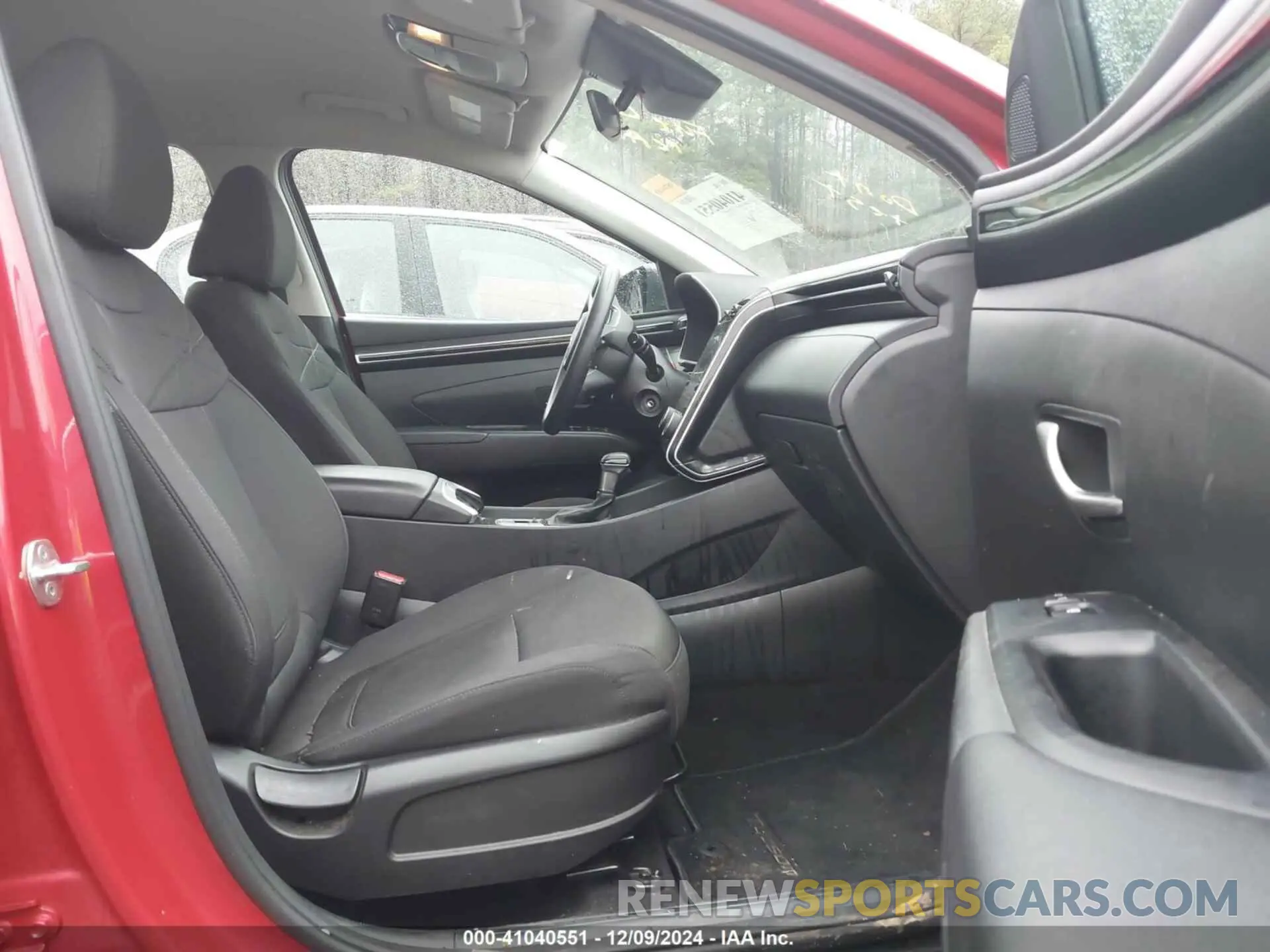 5 Photograph of a damaged car 5NMJA3AEXNH020695 HYUNDAI TUCSON 2022