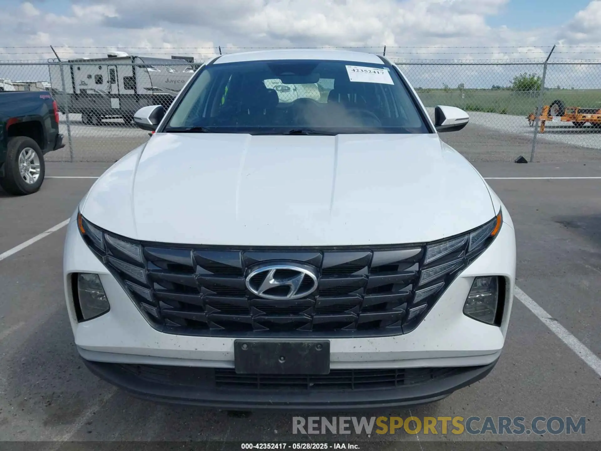12 Photograph of a damaged car 5NMJACAE1NH079814 HYUNDAI TUCSON 2022