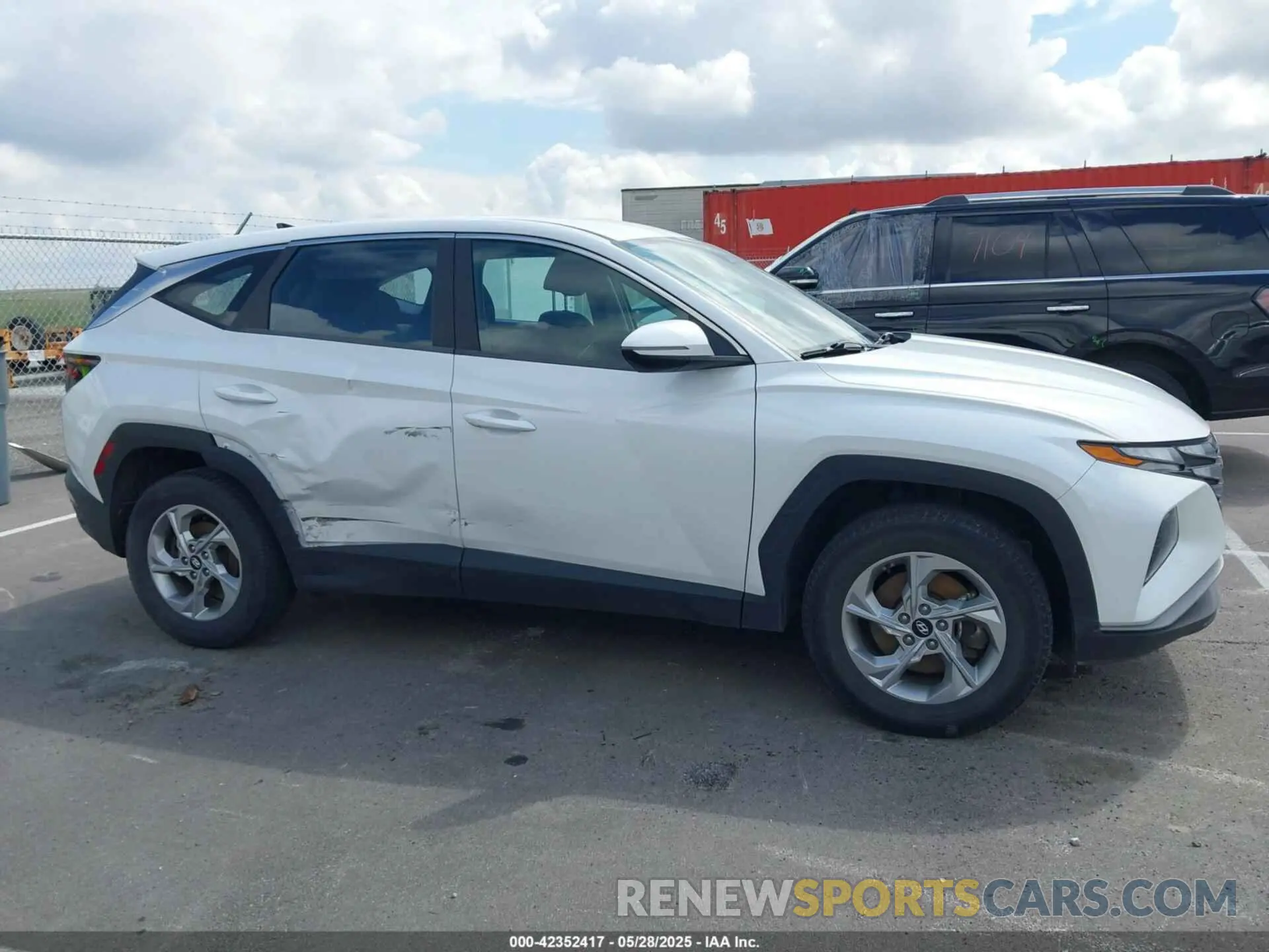 13 Photograph of a damaged car 5NMJACAE1NH079814 HYUNDAI TUCSON 2022
