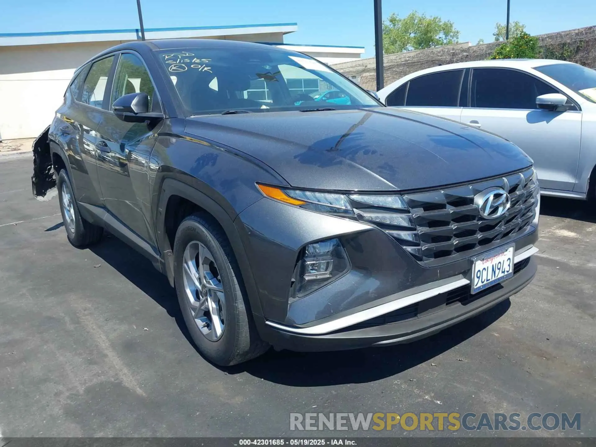 1 Photograph of a damaged car 5NMJACAE1NH143897 HYUNDAI TUCSON 2022