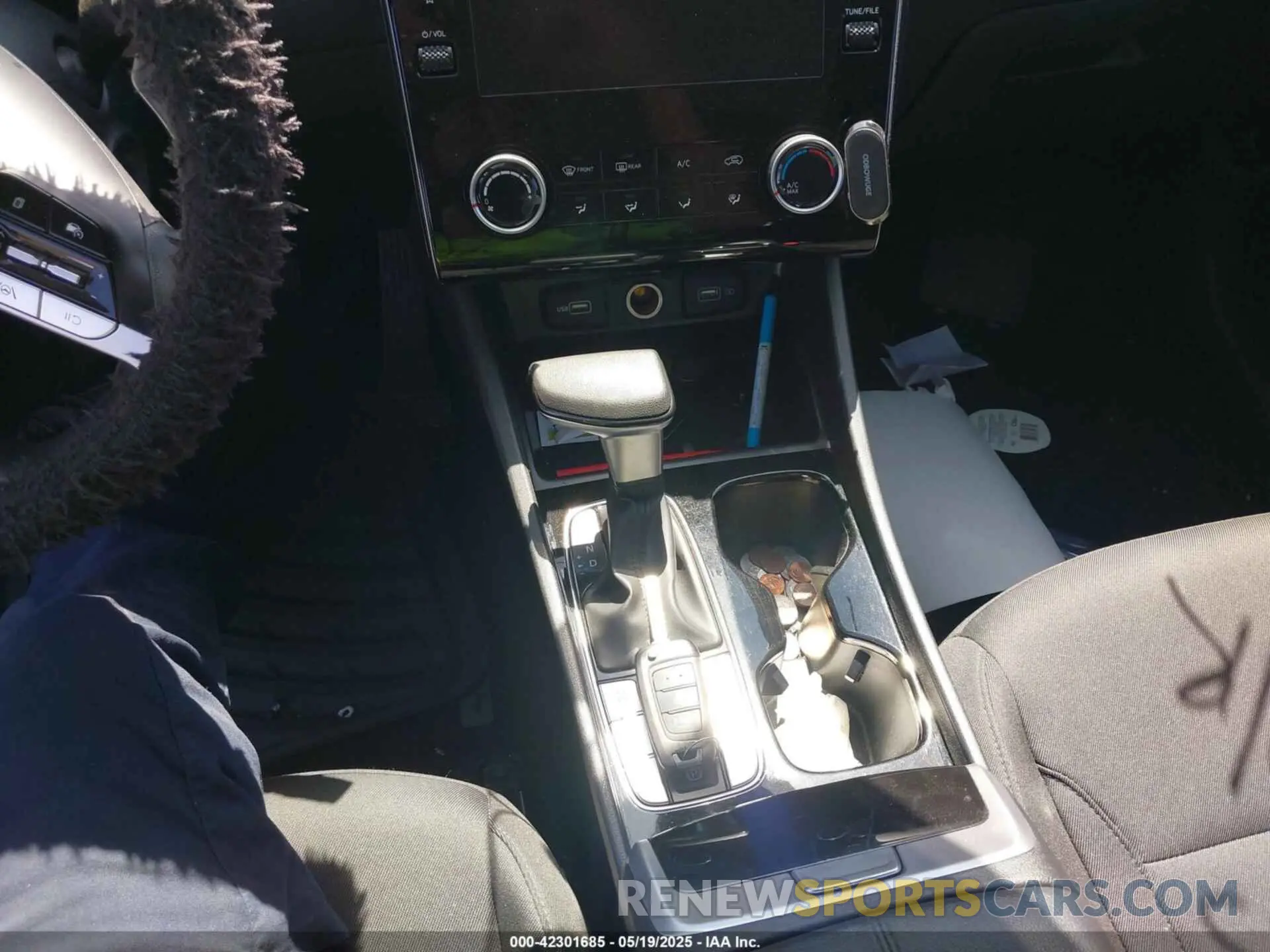 11 Photograph of a damaged car 5NMJACAE1NH143897 HYUNDAI TUCSON 2022