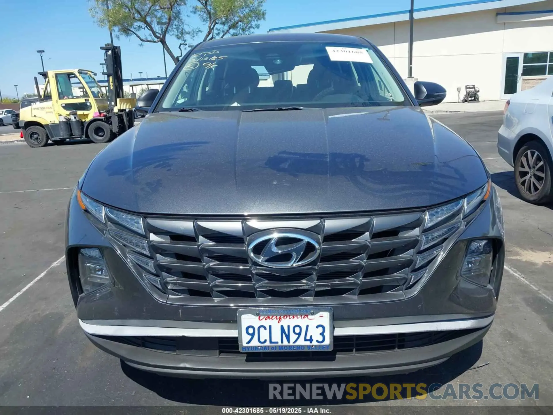 12 Photograph of a damaged car 5NMJACAE1NH143897 HYUNDAI TUCSON 2022