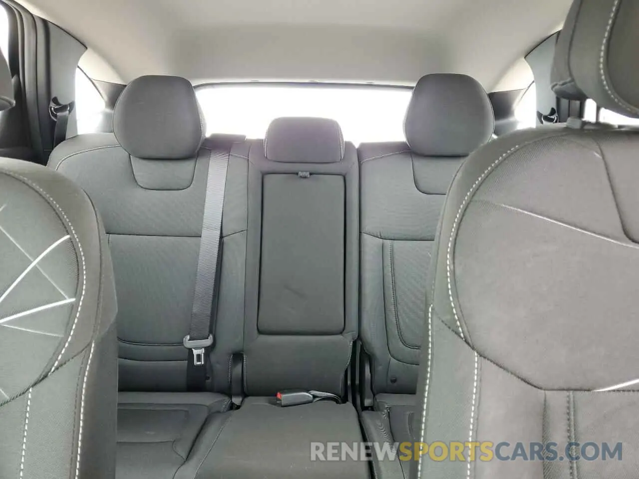 10 Photograph of a damaged car 5NMJACAE3NH079720 HYUNDAI TUCSON 2022