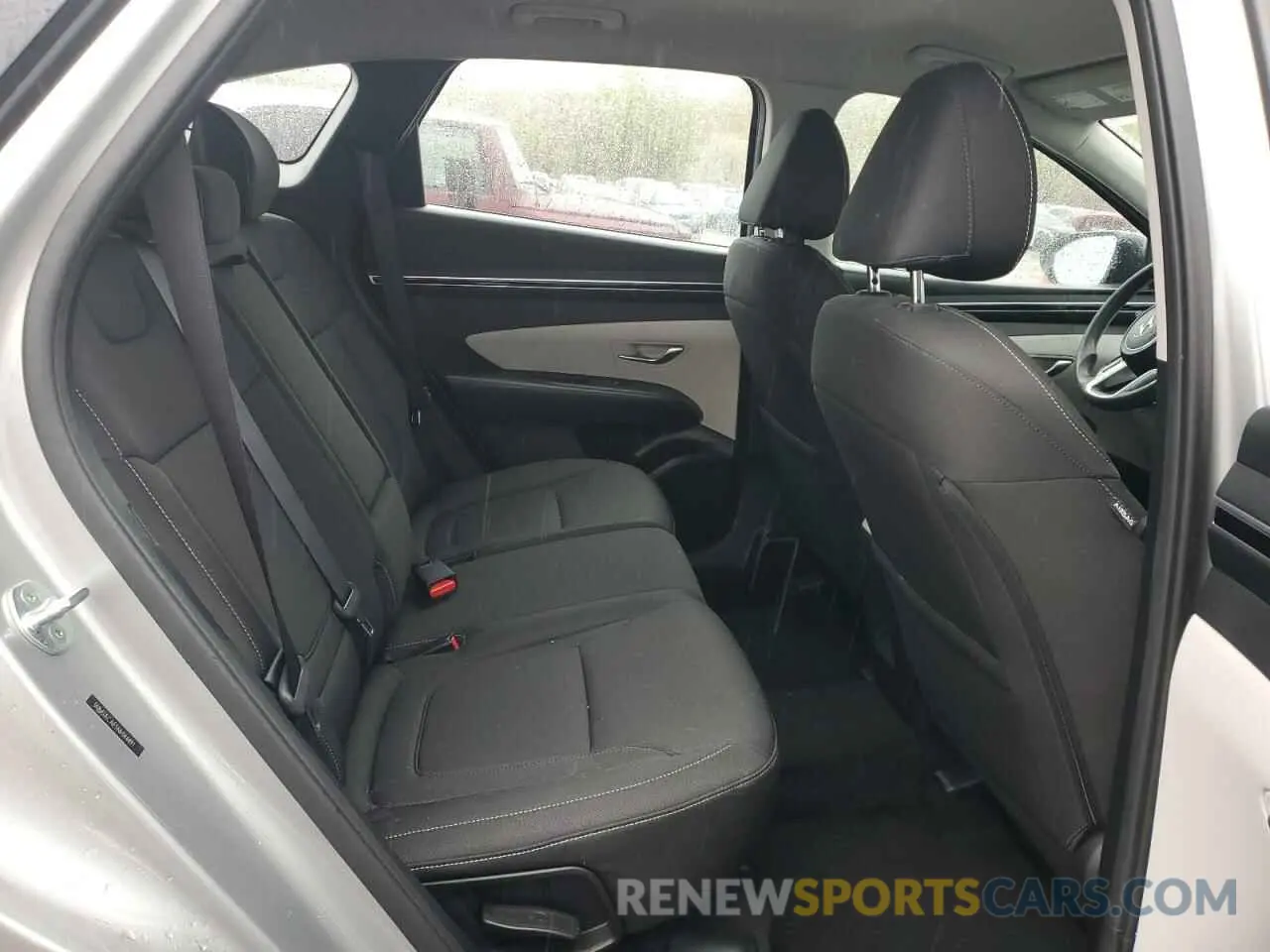 11 Photograph of a damaged car 5NMJACAE5NH144891 HYUNDAI TUCSON 2022
