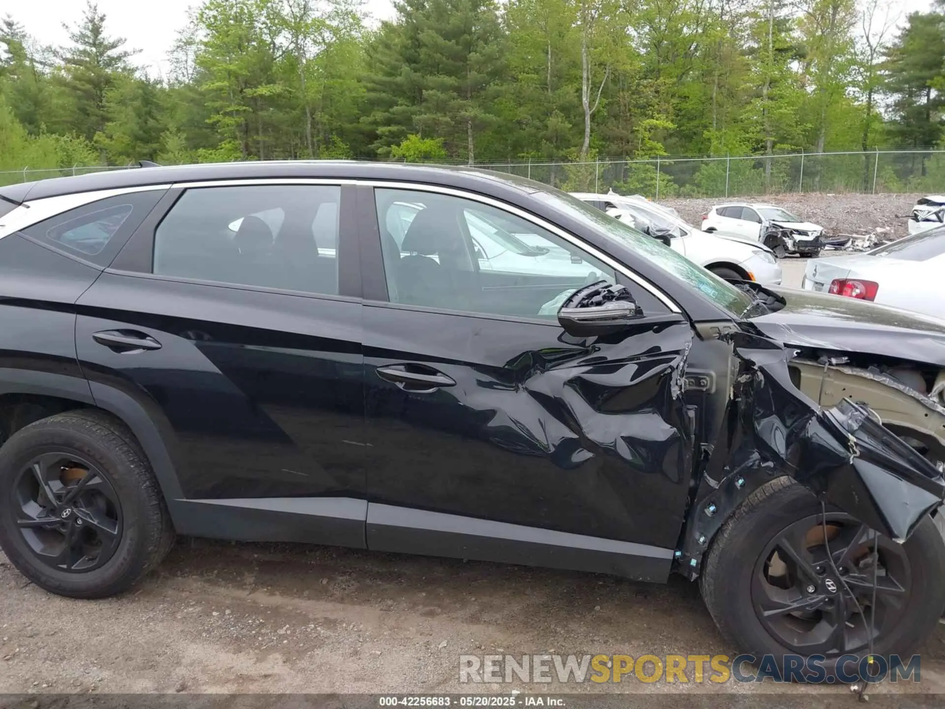 13 Photograph of a damaged car 5NMJACAE6NH085866 HYUNDAI TUCSON 2022