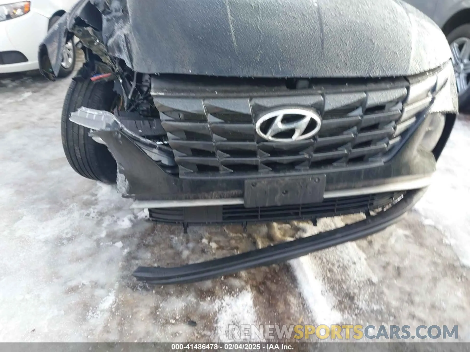 6 Photograph of a damaged car 5NMJACAE6NH094941 HYUNDAI TUCSON 2022