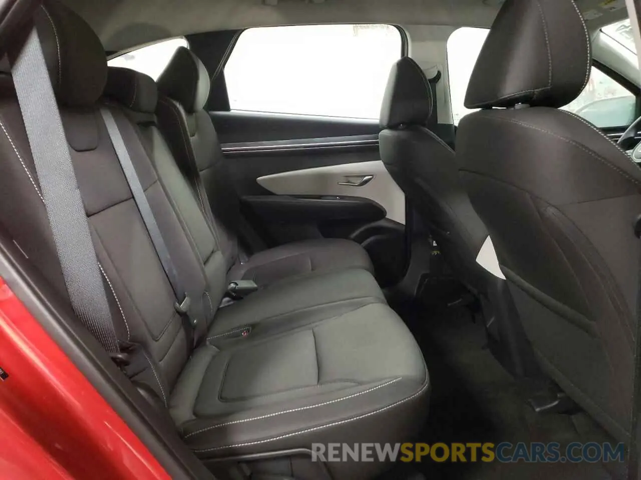 10 Photograph of a damaged car 5NMJACAE6NH153941 HYUNDAI TUCSON 2022