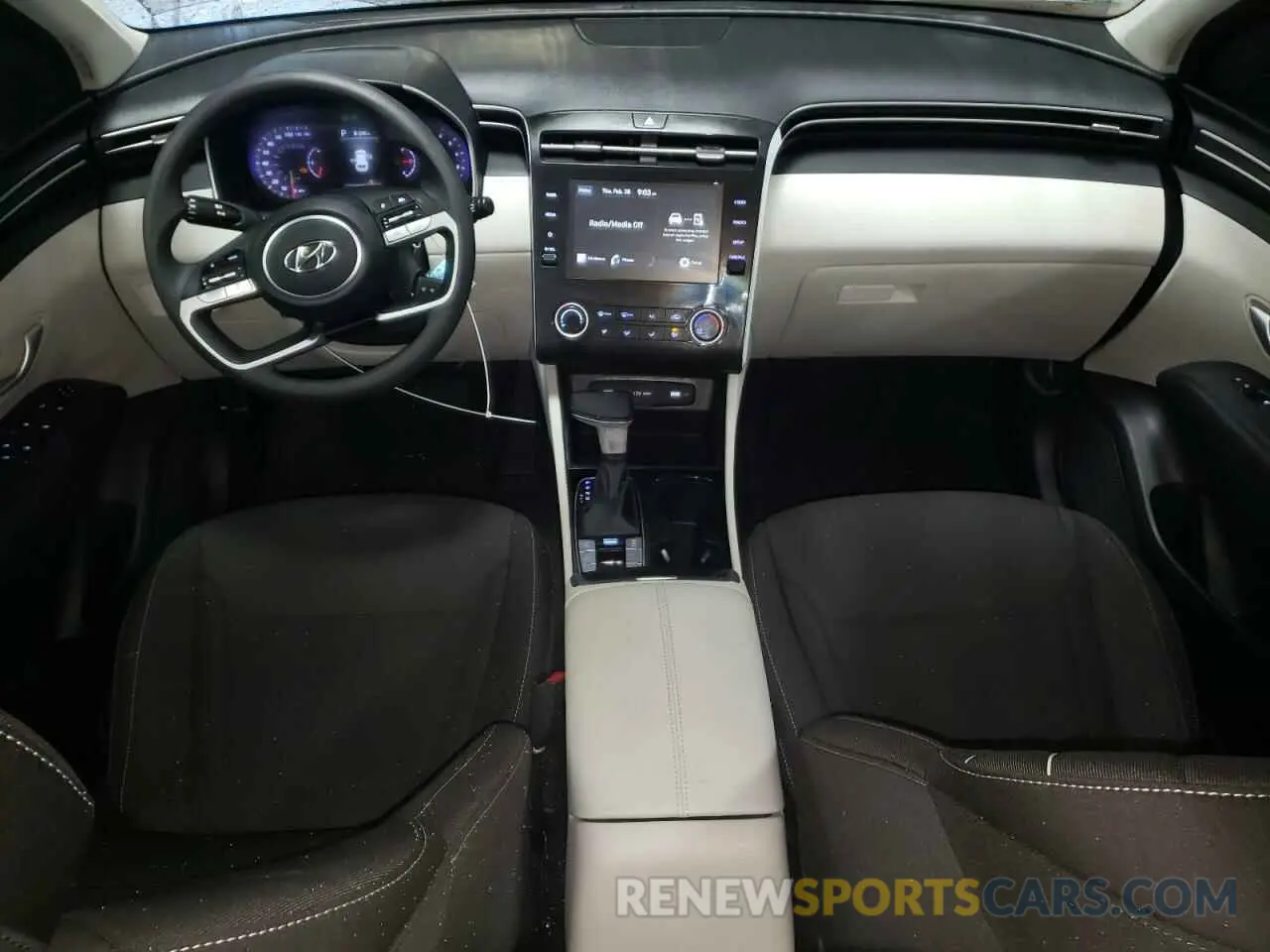8 Photograph of a damaged car 5NMJACAE6NH153941 HYUNDAI TUCSON 2022