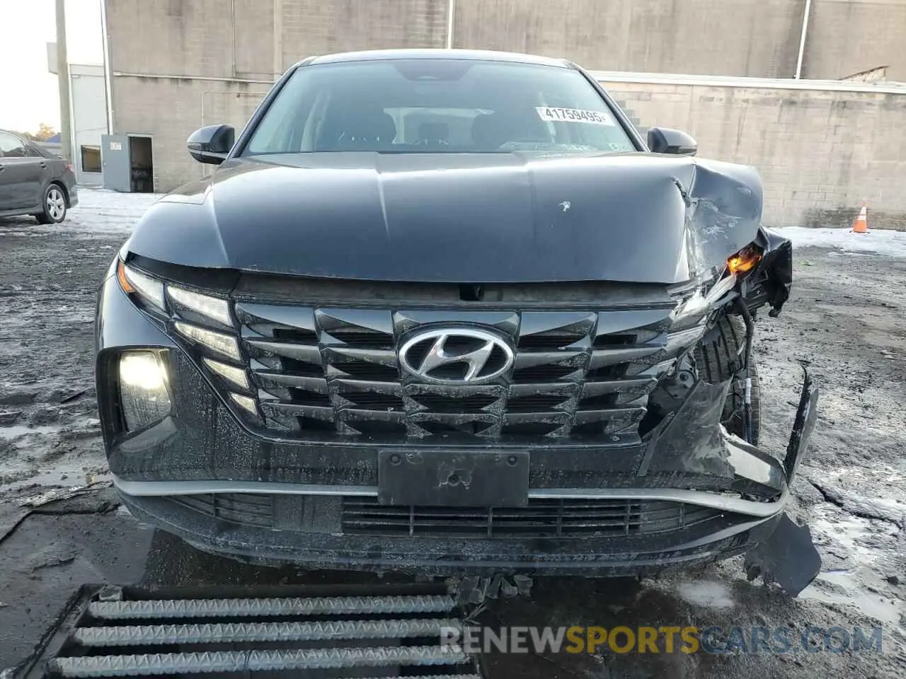 5 Photograph of a damaged car 5NMJACAE9NH111215 HYUNDAI TUCSON 2022