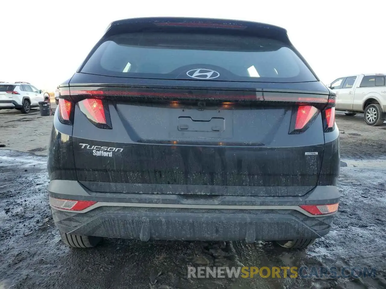 6 Photograph of a damaged car 5NMJACAE9NH111215 HYUNDAI TUCSON 2022