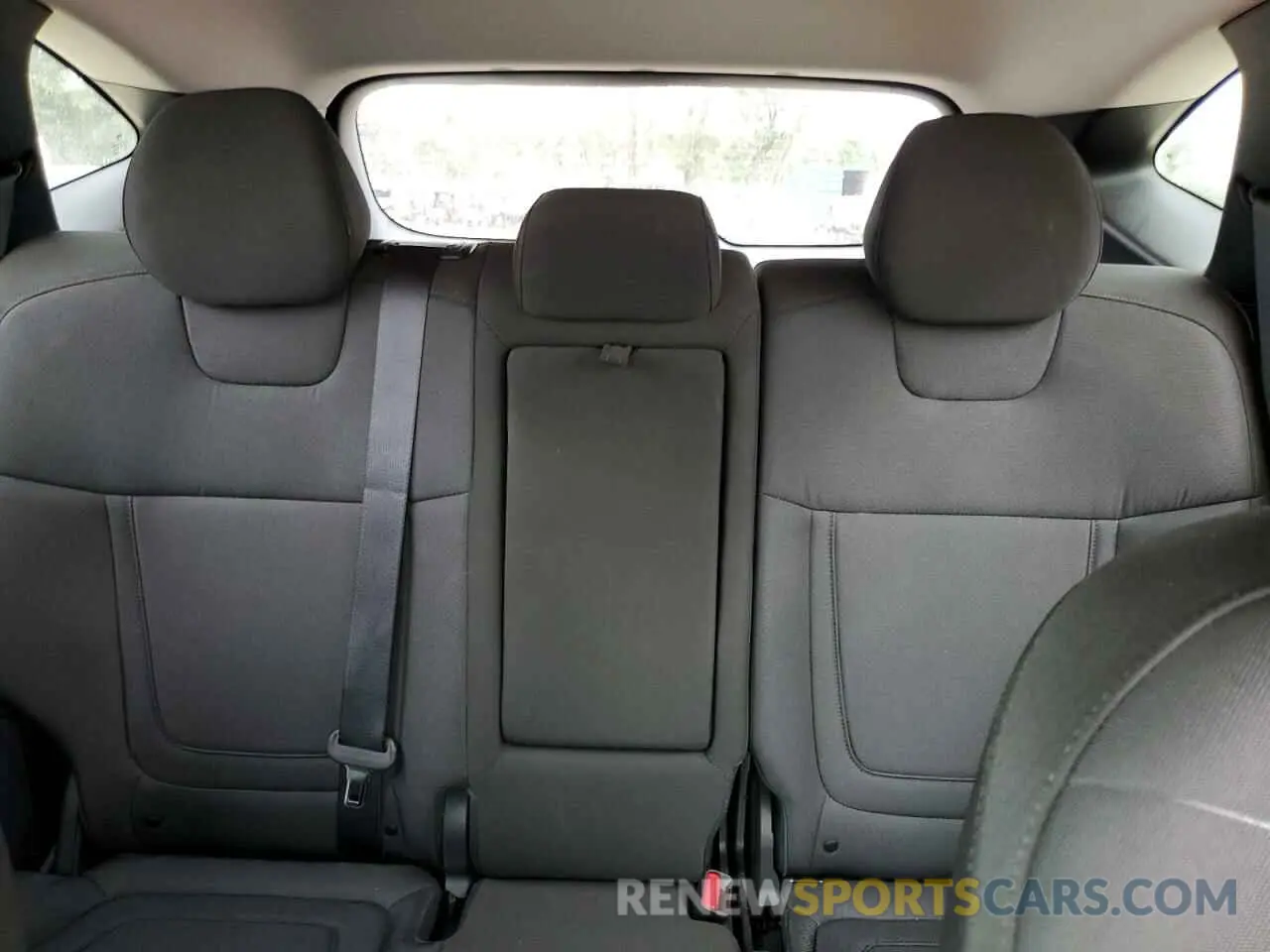 10 Photograph of a damaged car 5NMJB3AE0NH055131 HYUNDAI TUCSON 2022