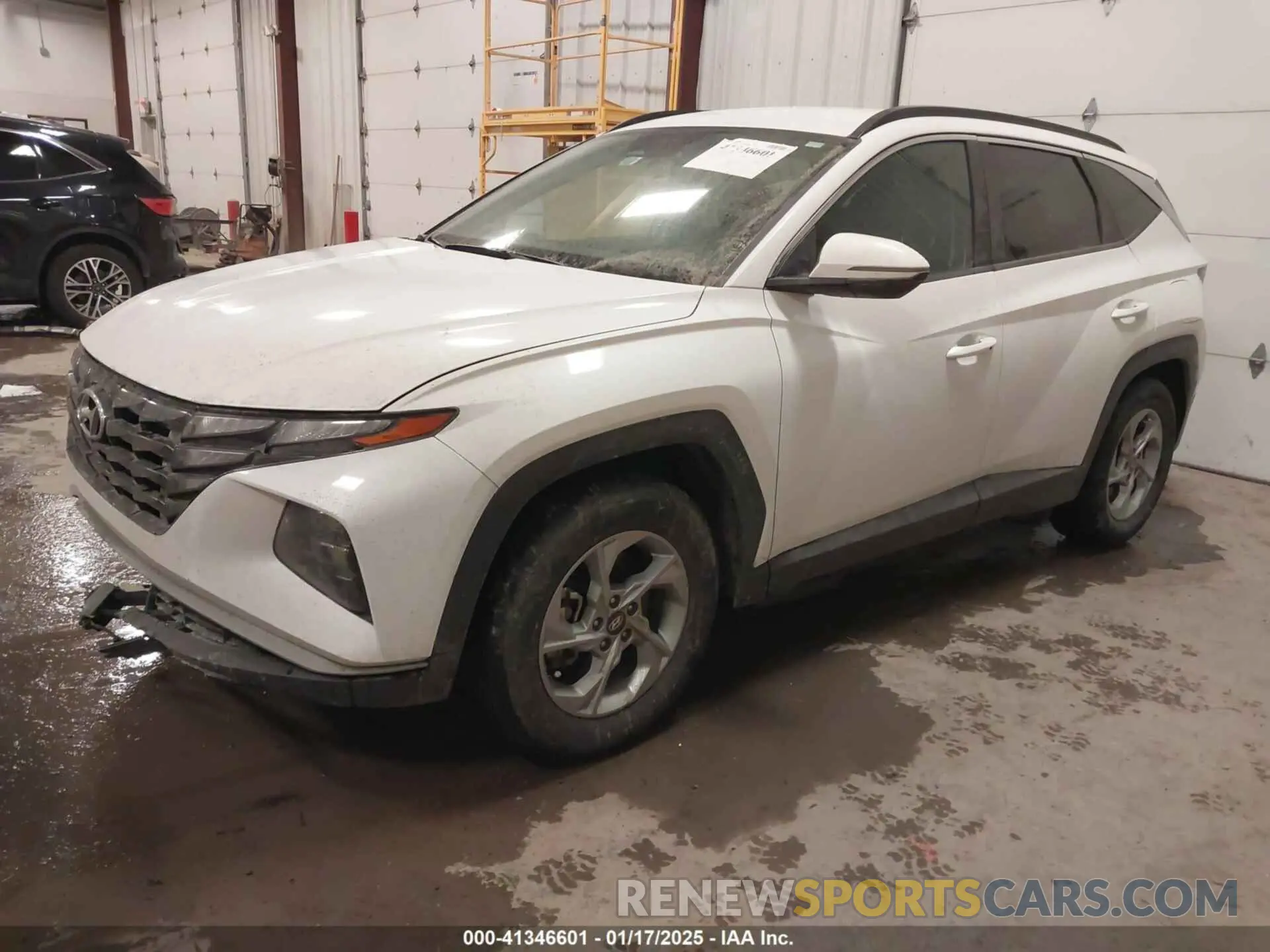 2 Photograph of a damaged car 5NMJB3AE0NH083009 HYUNDAI TUCSON 2022