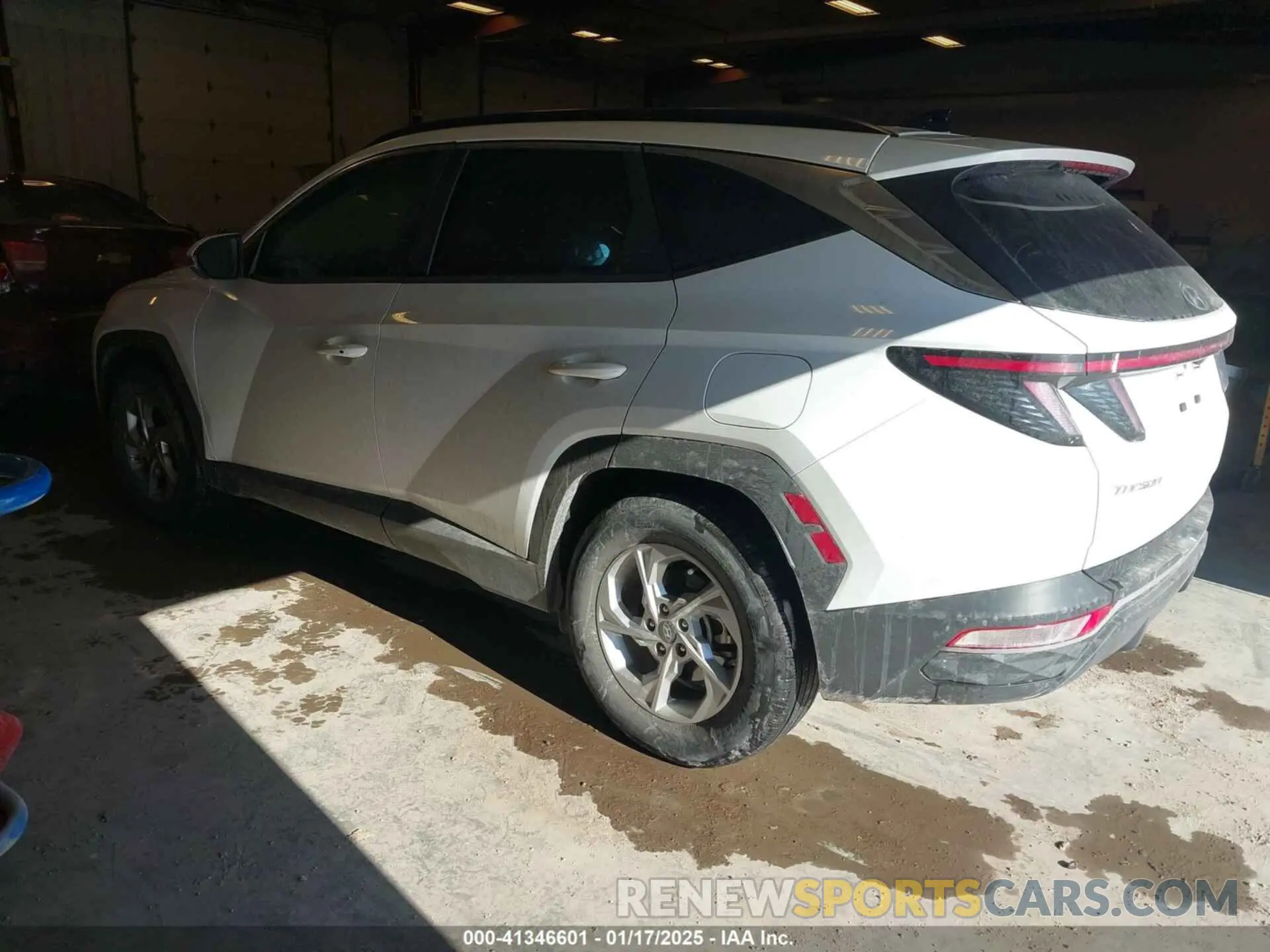 3 Photograph of a damaged car 5NMJB3AE0NH083009 HYUNDAI TUCSON 2022