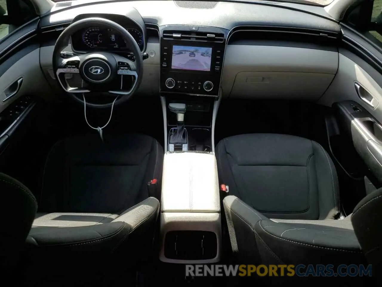 8 Photograph of a damaged car 5NMJB3AE0NH085519 HYUNDAI TUCSON 2022