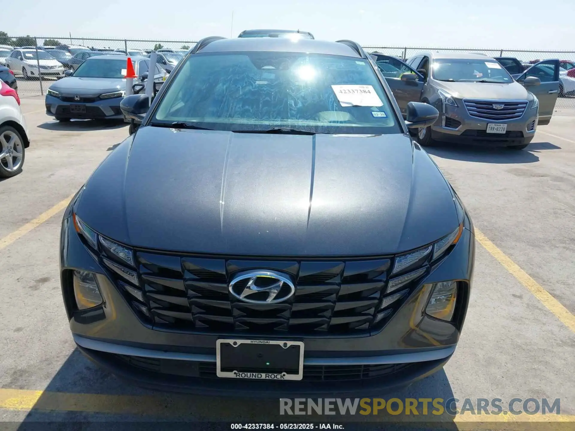 12 Photograph of a damaged car 5NMJB3AE1NH008268 HYUNDAI TUCSON 2022