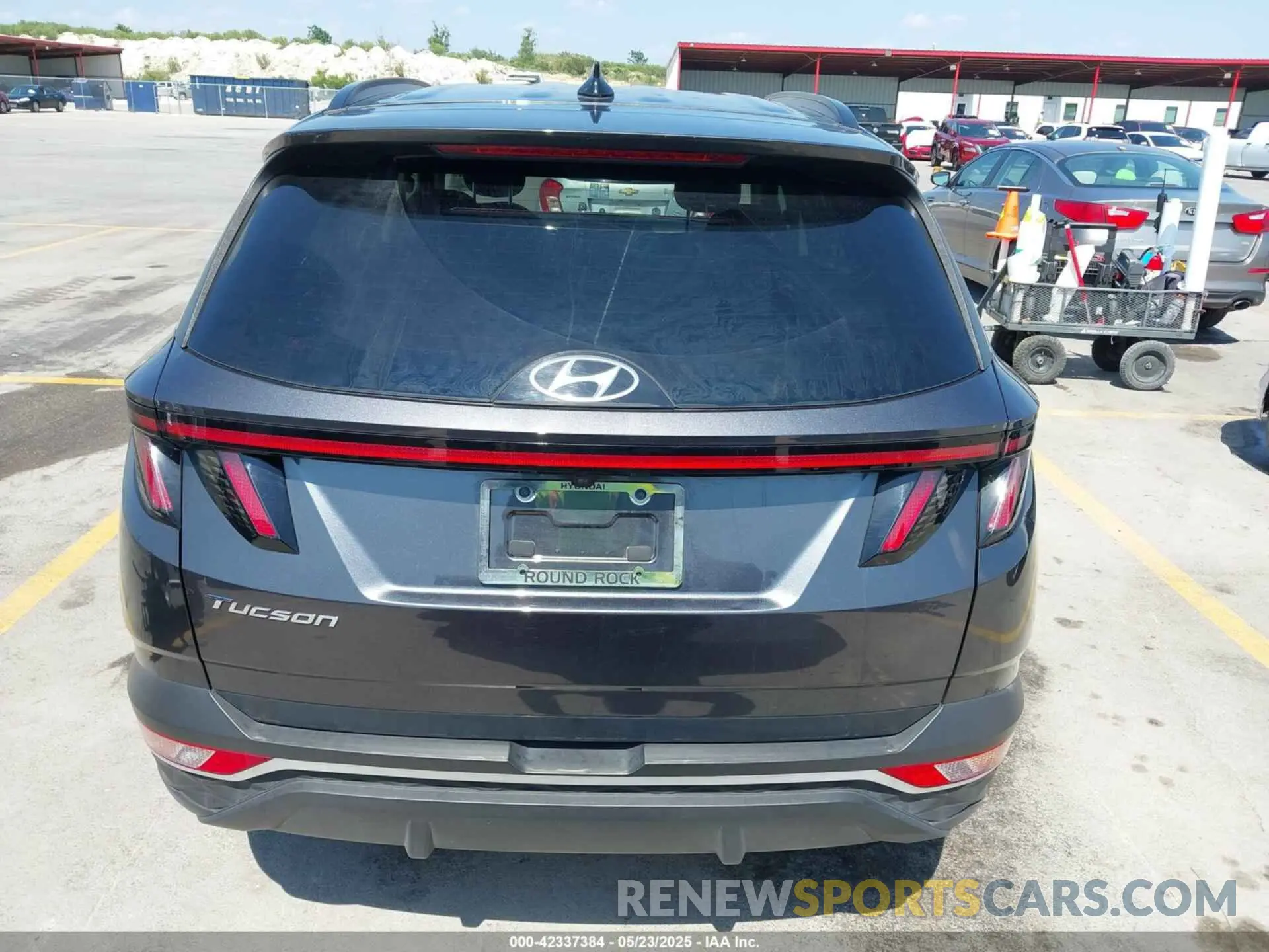 16 Photograph of a damaged car 5NMJB3AE1NH008268 HYUNDAI TUCSON 2022