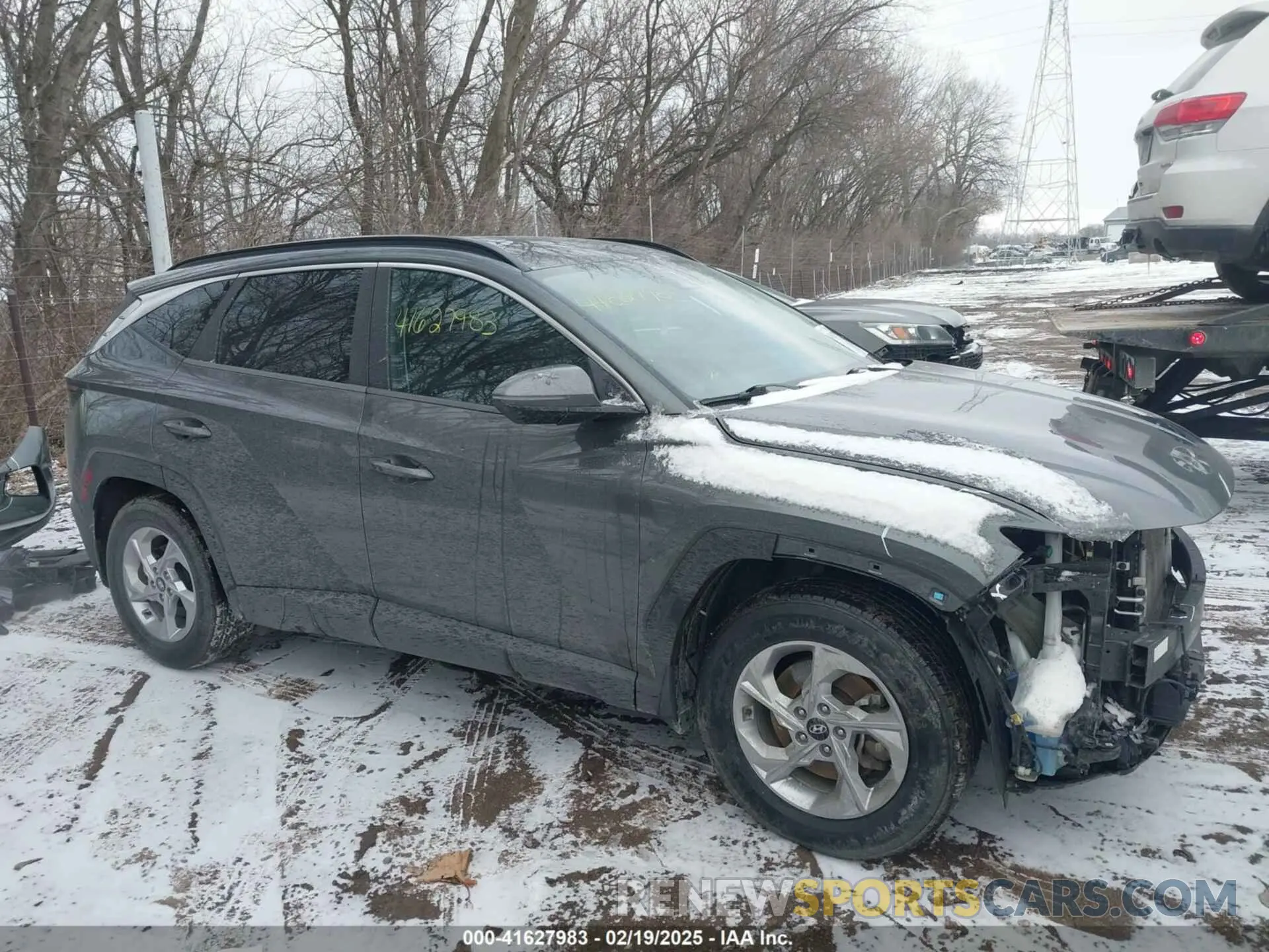 14 Photograph of a damaged car 5NMJB3AE1NH043523 HYUNDAI TUCSON 2022