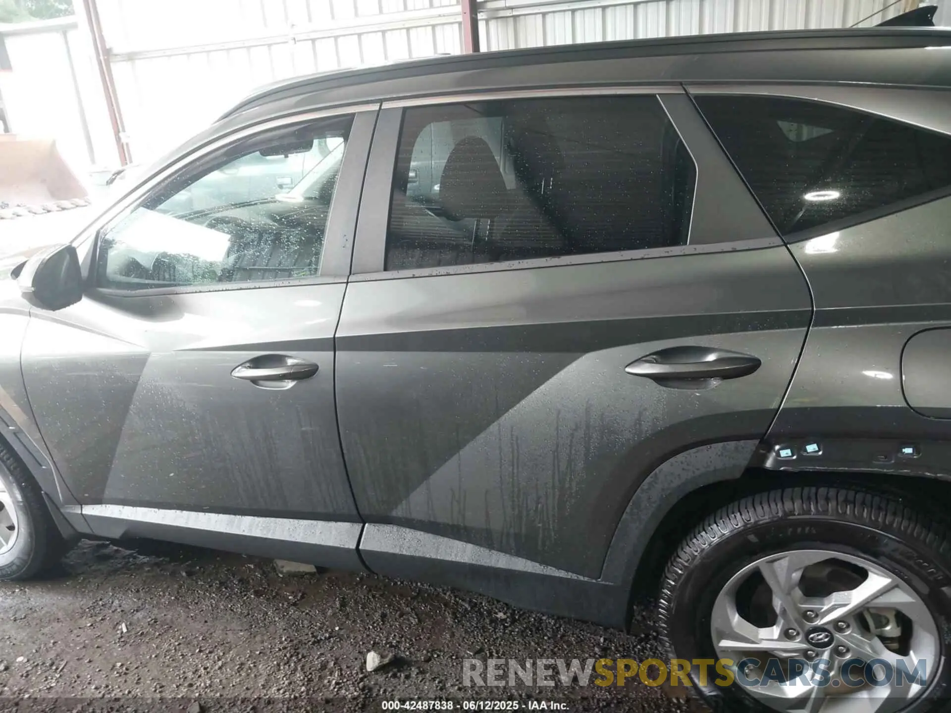 14 Photograph of a damaged car 5NMJB3AE1NH045918 HYUNDAI TUCSON 2022