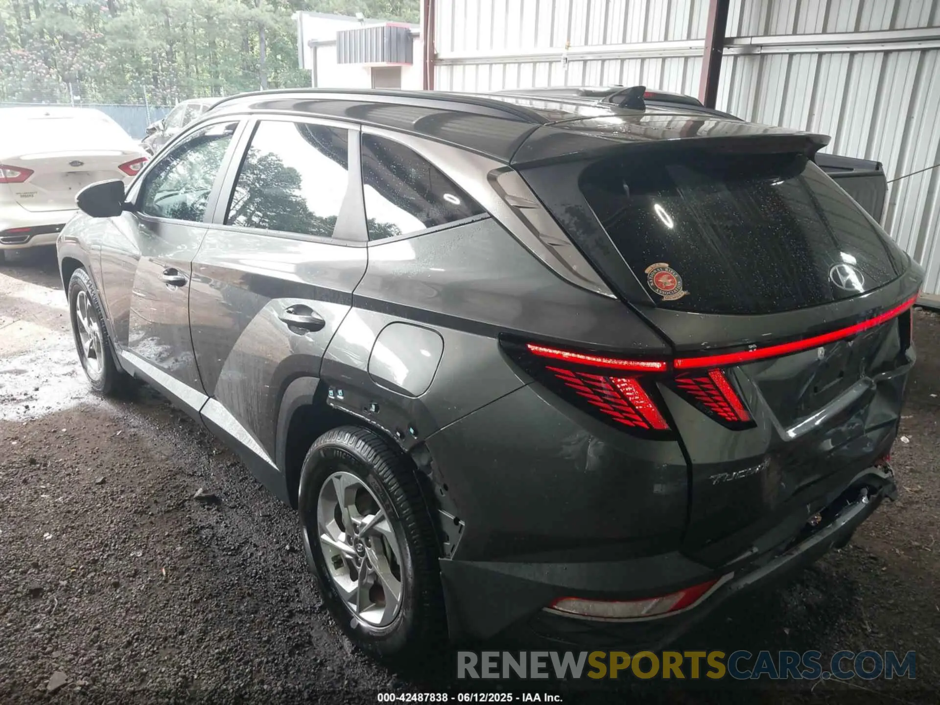 3 Photograph of a damaged car 5NMJB3AE1NH045918 HYUNDAI TUCSON 2022