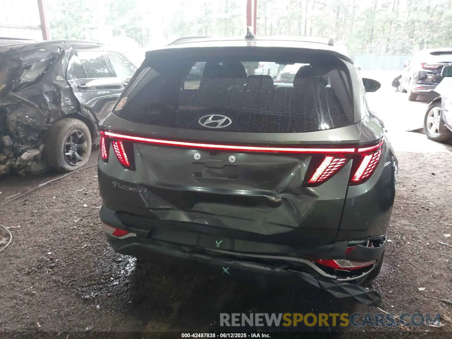 6 Photograph of a damaged car 5NMJB3AE1NH045918 HYUNDAI TUCSON 2022
