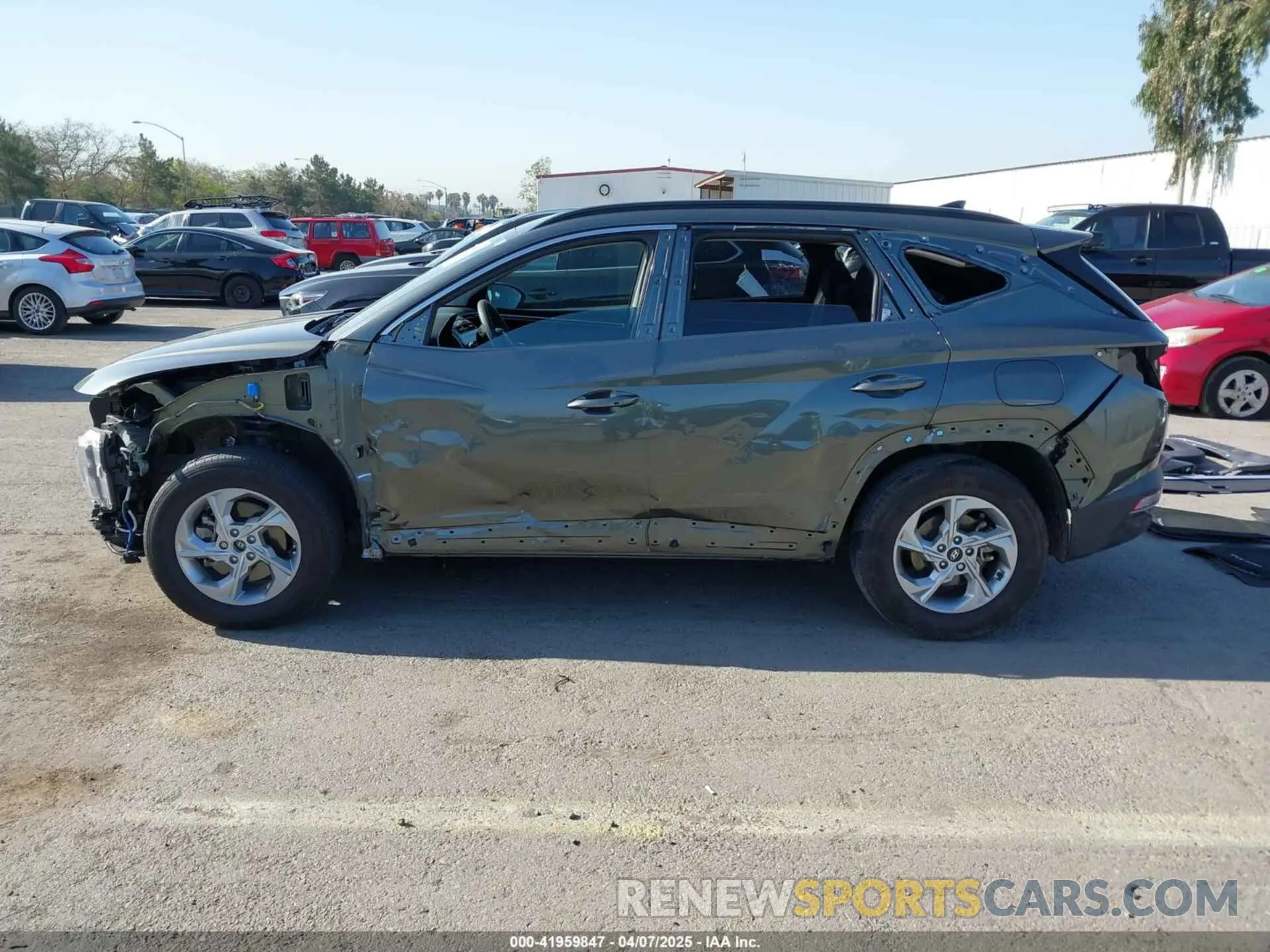15 Photograph of a damaged car 5NMJB3AE1NH150250 HYUNDAI TUCSON 2022