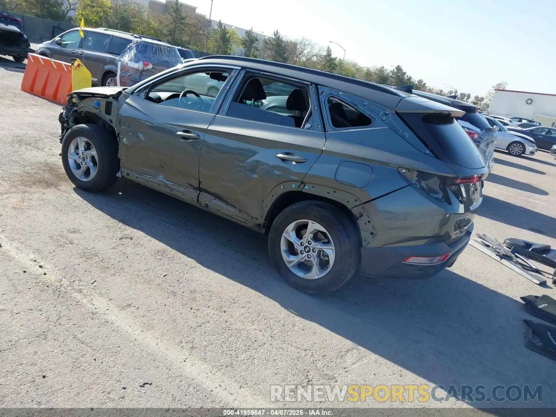 3 Photograph of a damaged car 5NMJB3AE1NH150250 HYUNDAI TUCSON 2022