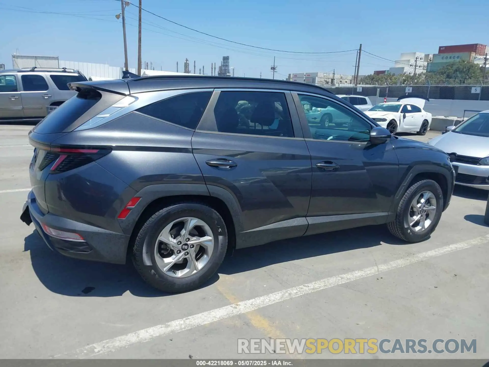 13 Photograph of a damaged car 5NMJB3AE2NH003015 HYUNDAI TUCSON 2022