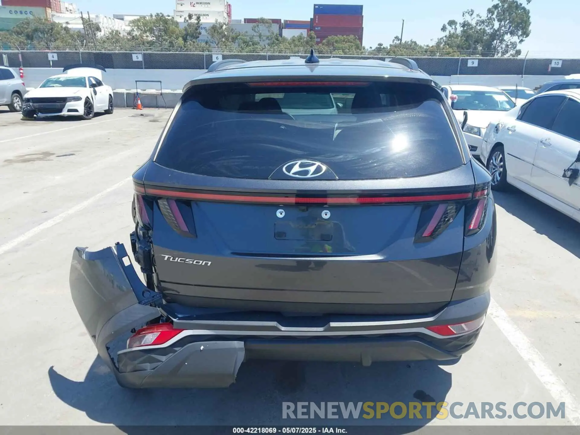 16 Photograph of a damaged car 5NMJB3AE2NH003015 HYUNDAI TUCSON 2022