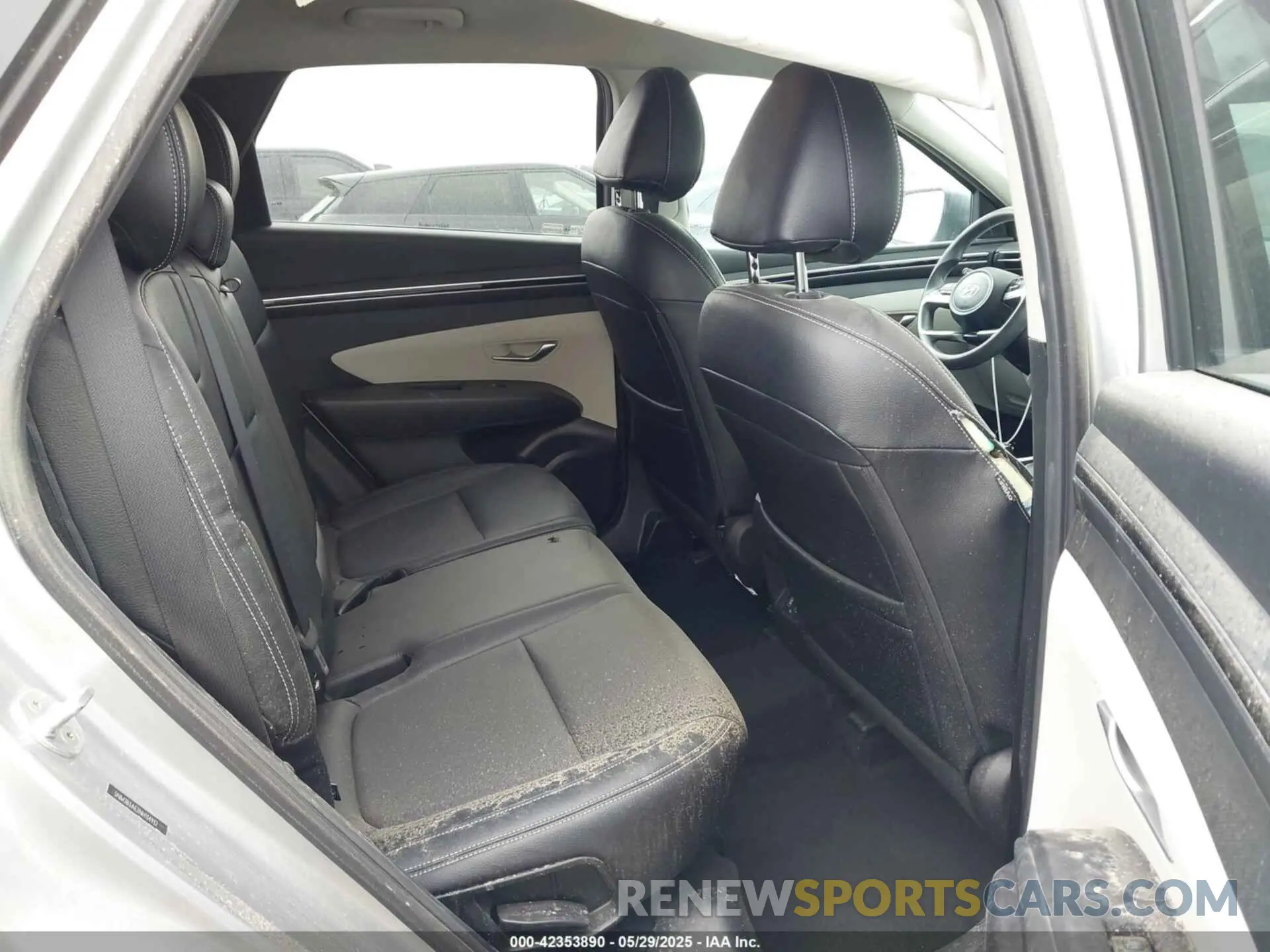 8 Photograph of a damaged car 5NMJB3AE2NH134932 HYUNDAI TUCSON 2022