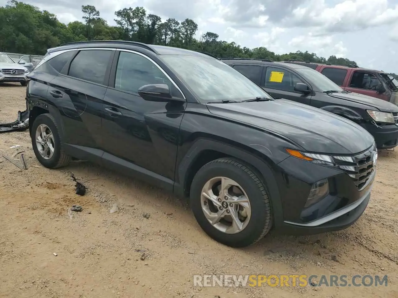4 Photograph of a damaged car 5NMJB3AE2NH141069 HYUNDAI TUCSON 2022