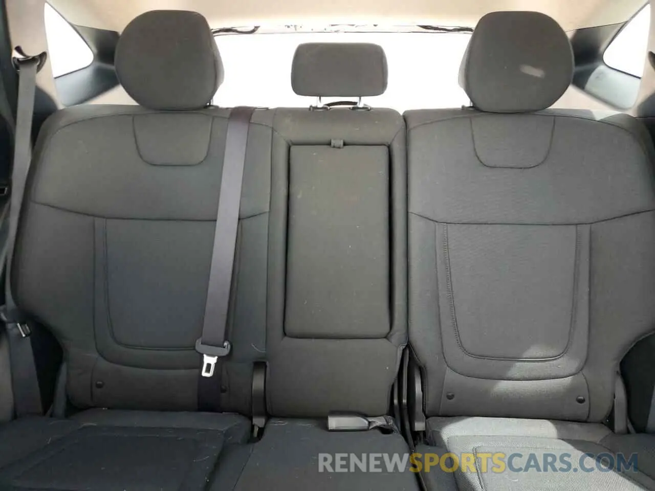 10 Photograph of a damaged car 5NMJB3AE2NH141458 HYUNDAI TUCSON 2022