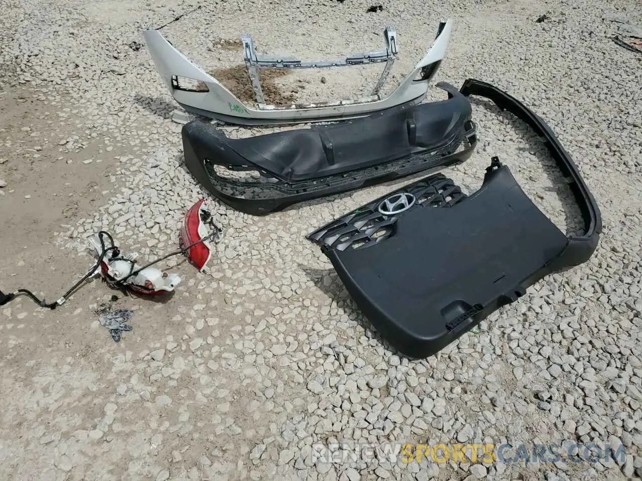 13 Photograph of a damaged car 5NMJB3AE2NH141458 HYUNDAI TUCSON 2022