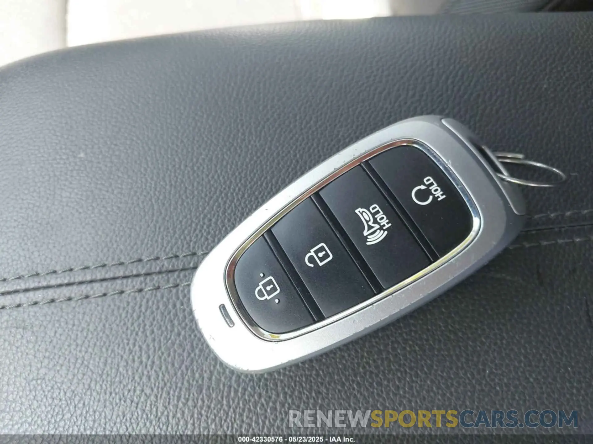 11 Photograph of a damaged car 5NMJB3AE3NH059349 HYUNDAI TUCSON 2022