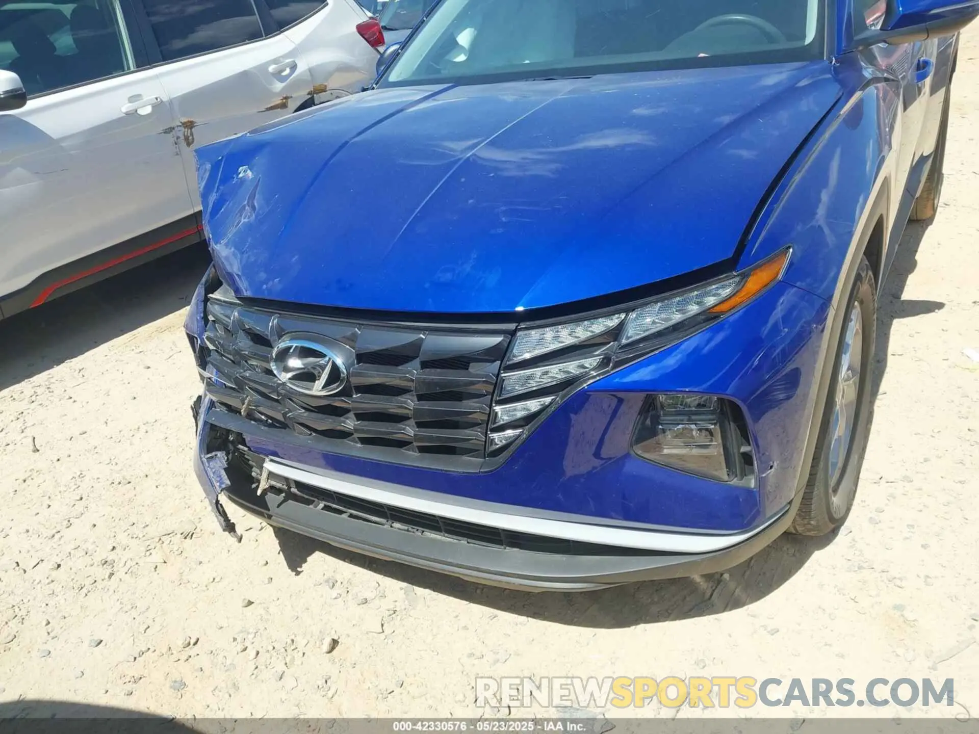 12 Photograph of a damaged car 5NMJB3AE3NH059349 HYUNDAI TUCSON 2022