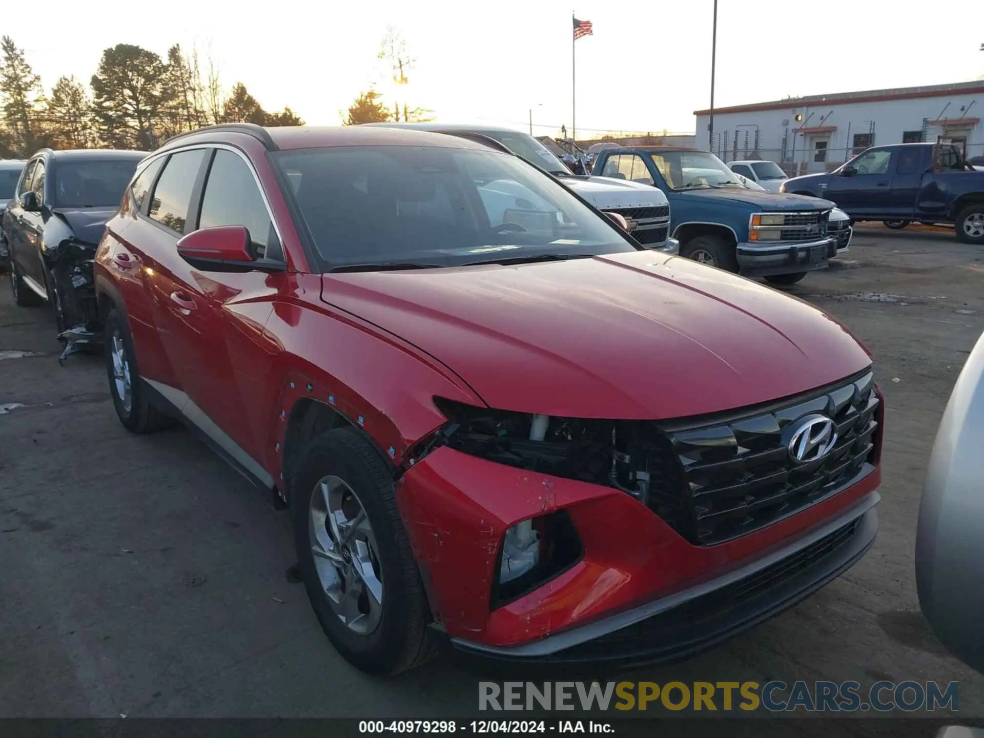12 Photograph of a damaged car 5NMJB3AE3NH069413 HYUNDAI TUCSON 2022
