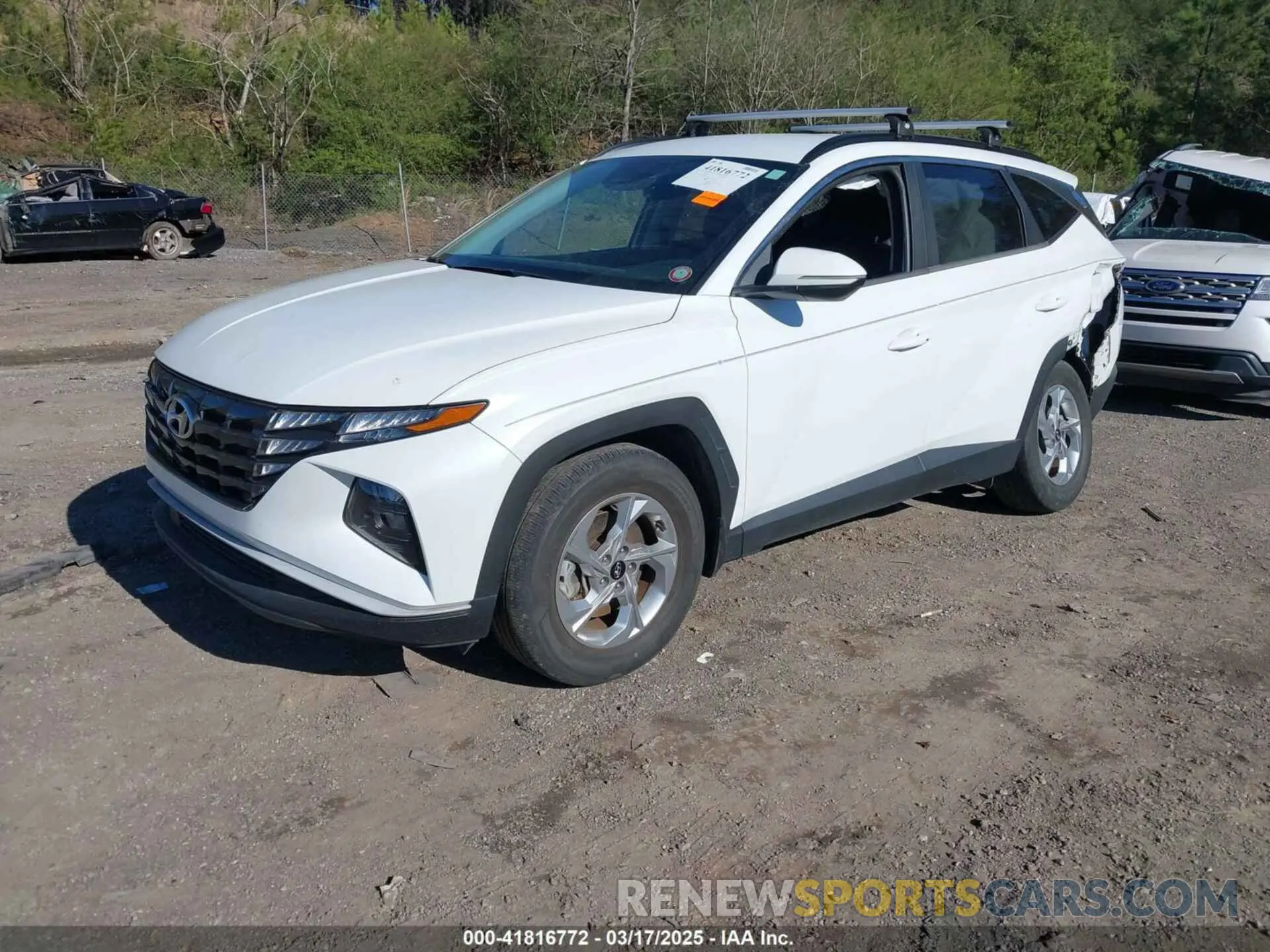 2 Photograph of a damaged car 5NMJB3AE4NH057254 HYUNDAI TUCSON 2022