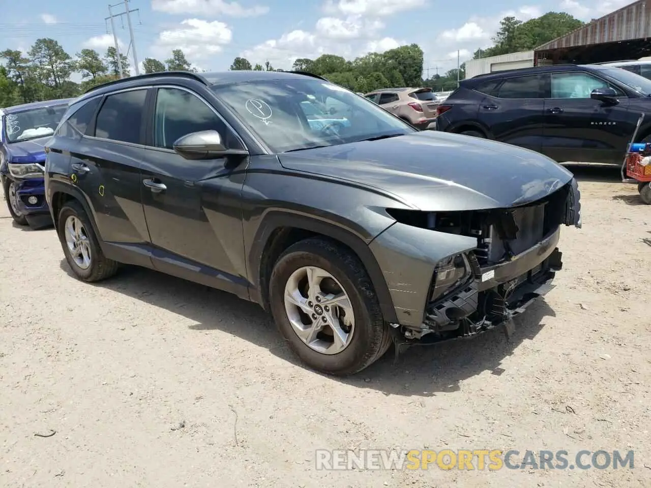 4 Photograph of a damaged car 5NMJB3AE4NH094644 HYUNDAI TUCSON 2022