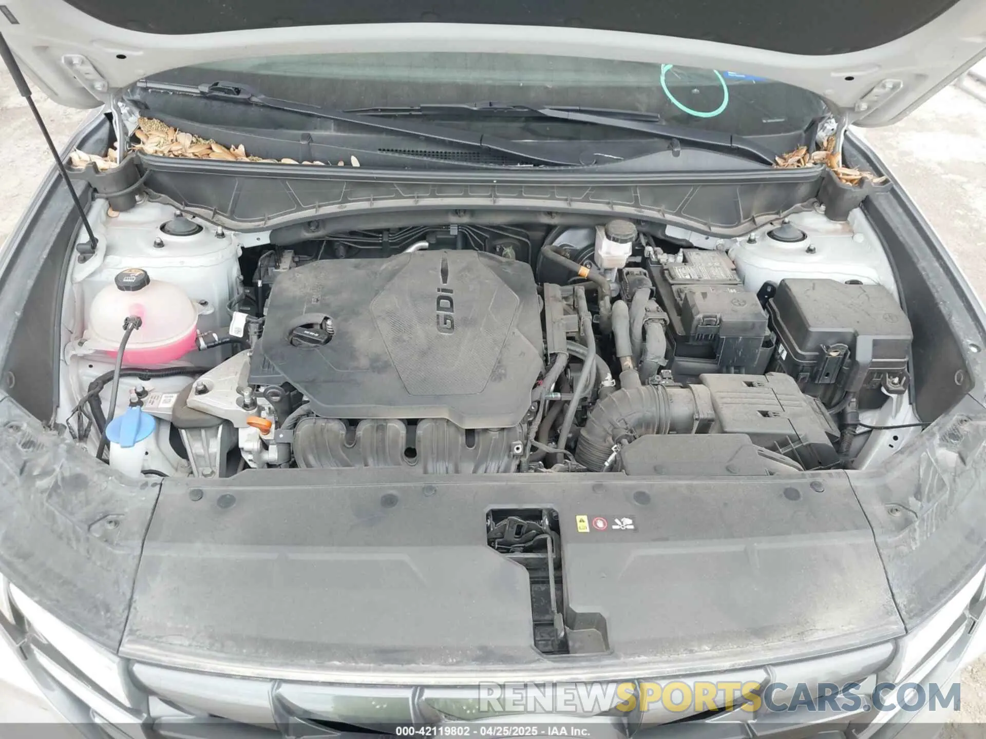 10 Photograph of a damaged car 5NMJB3AE5NH067632 HYUNDAI TUCSON 2022
