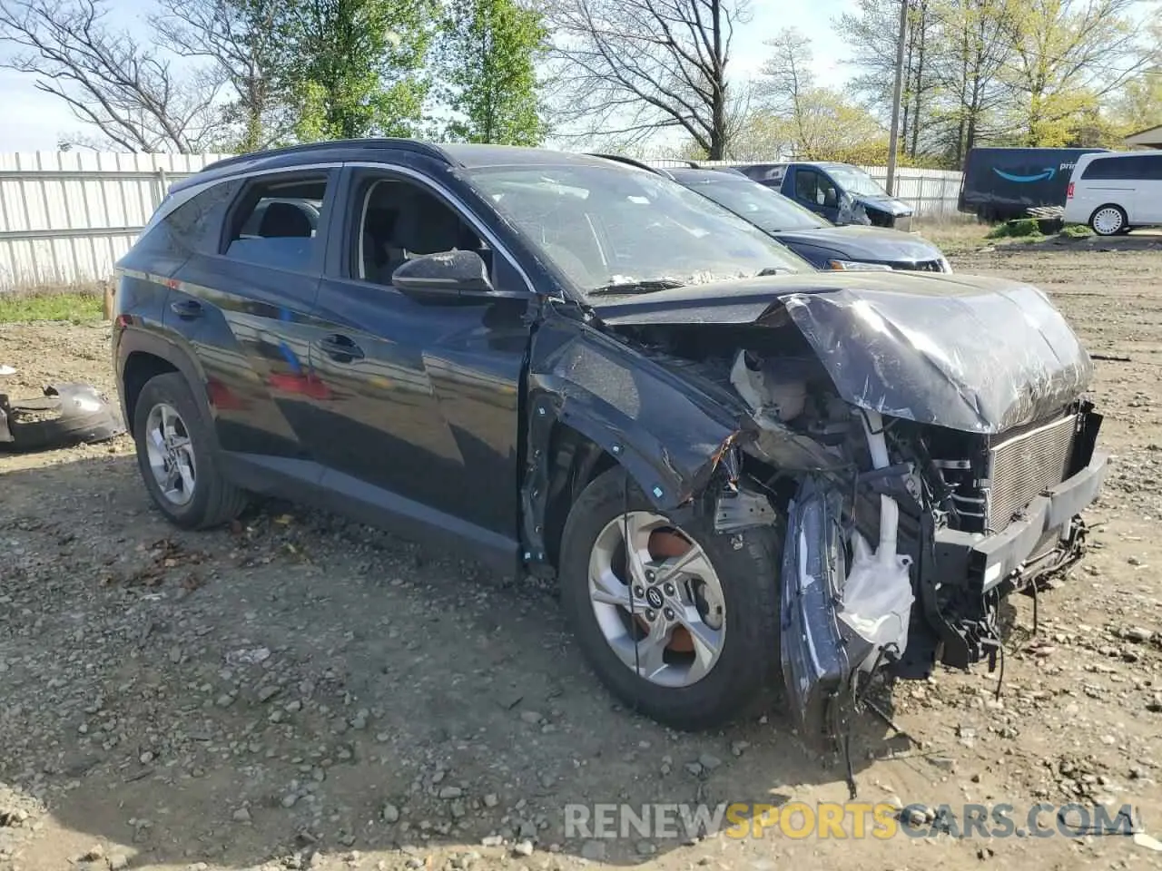 4 Photograph of a damaged car 5NMJB3AE6NH012915 HYUNDAI TUCSON 2022