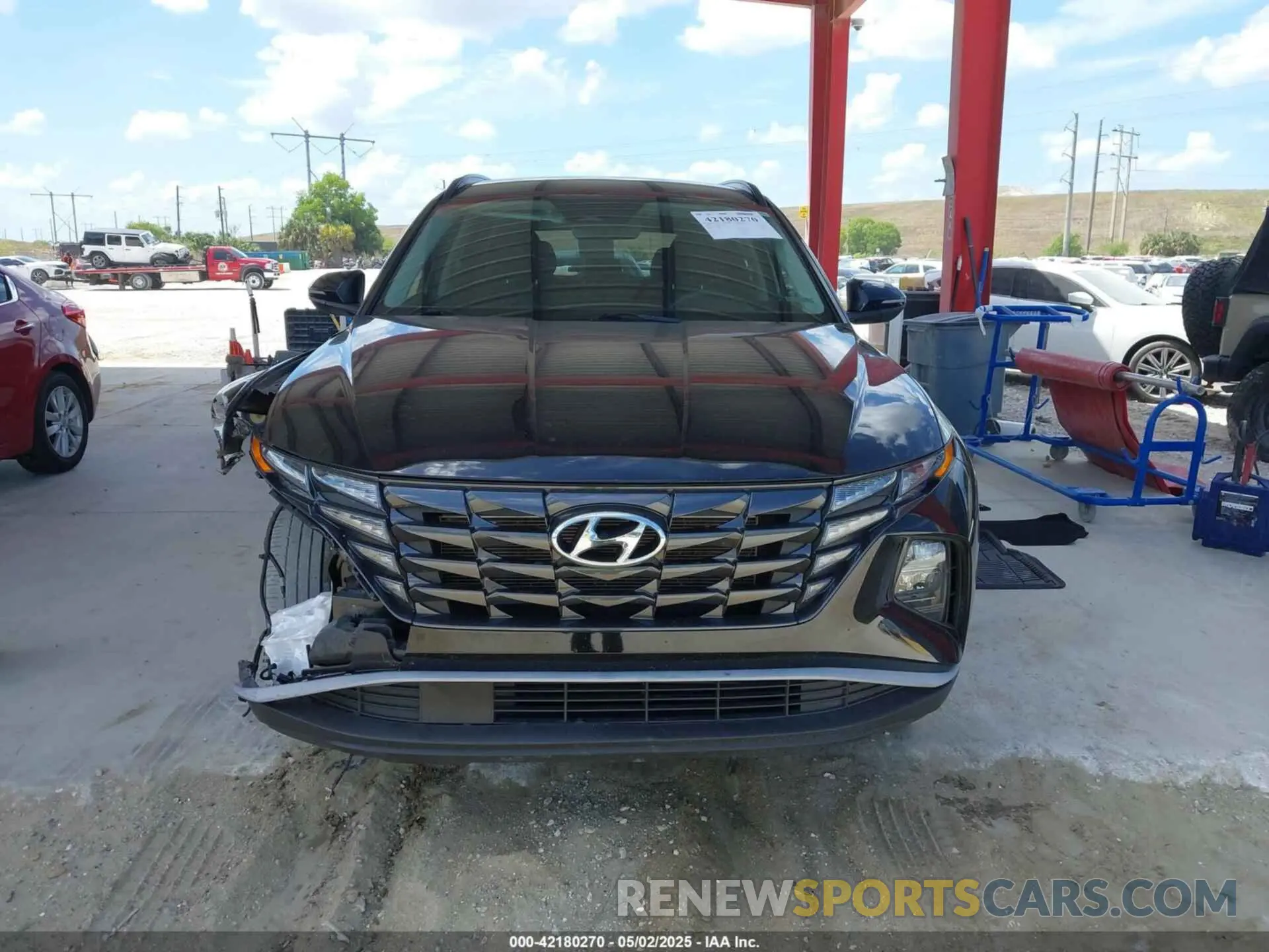 13 Photograph of a damaged car 5NMJB3AE6NH139325 HYUNDAI TUCSON 2022