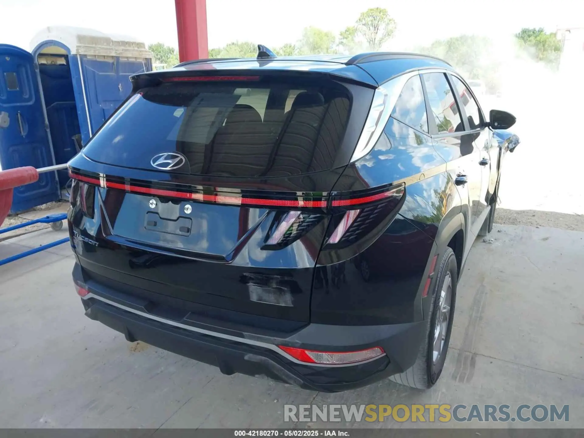 4 Photograph of a damaged car 5NMJB3AE6NH139325 HYUNDAI TUCSON 2022