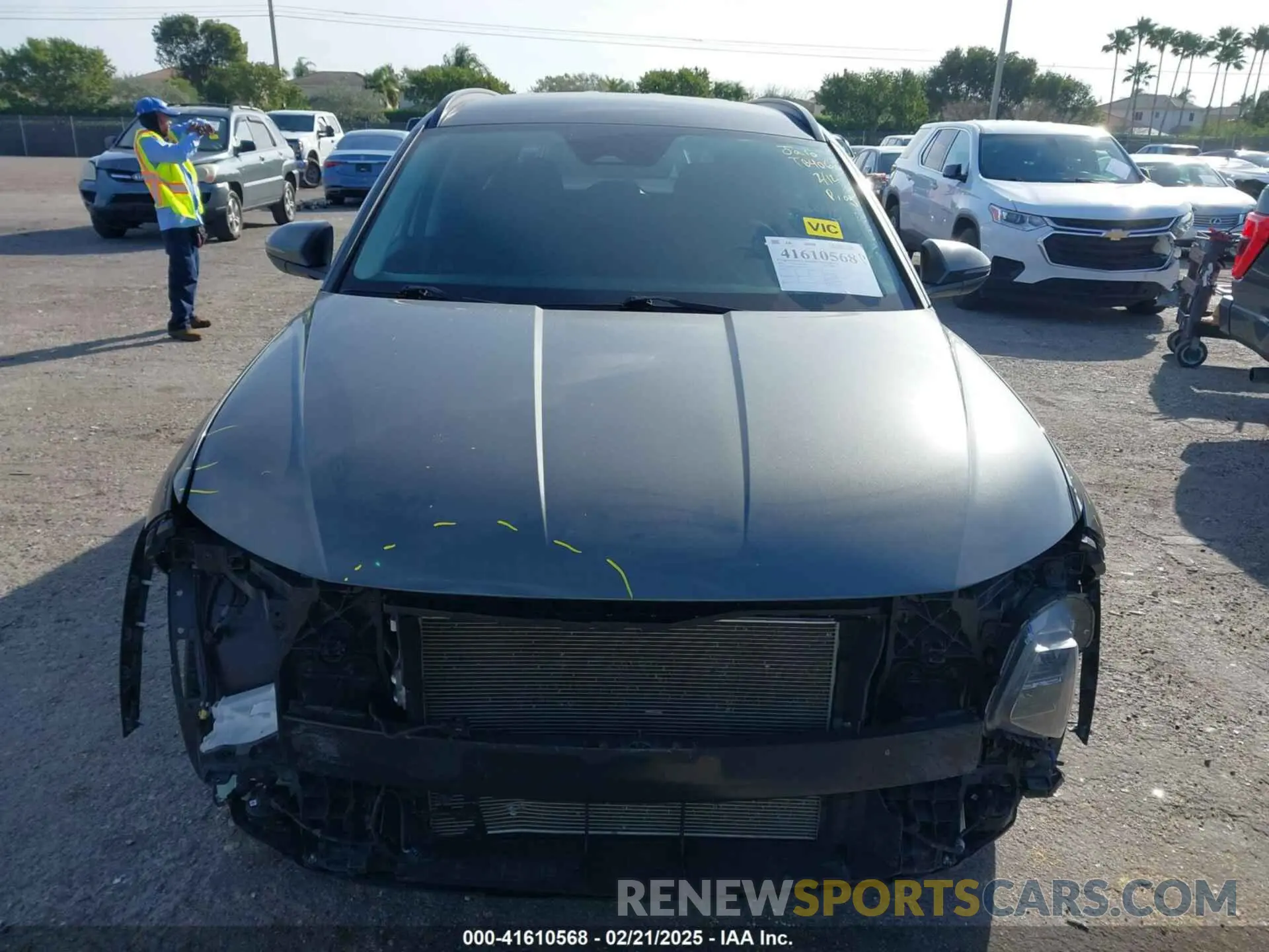 13 Photograph of a damaged car 5NMJB3AE7NH057183 HYUNDAI TUCSON 2022
