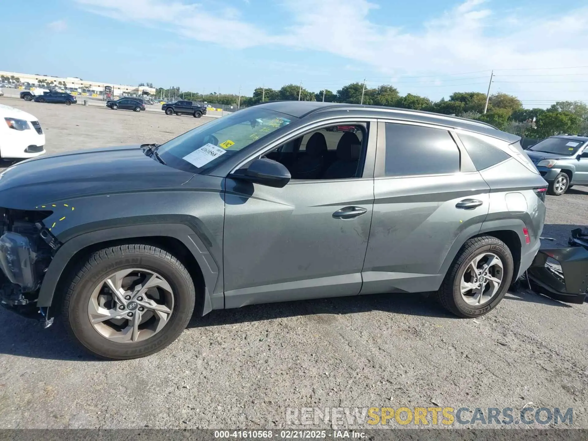 15 Photograph of a damaged car 5NMJB3AE7NH057183 HYUNDAI TUCSON 2022