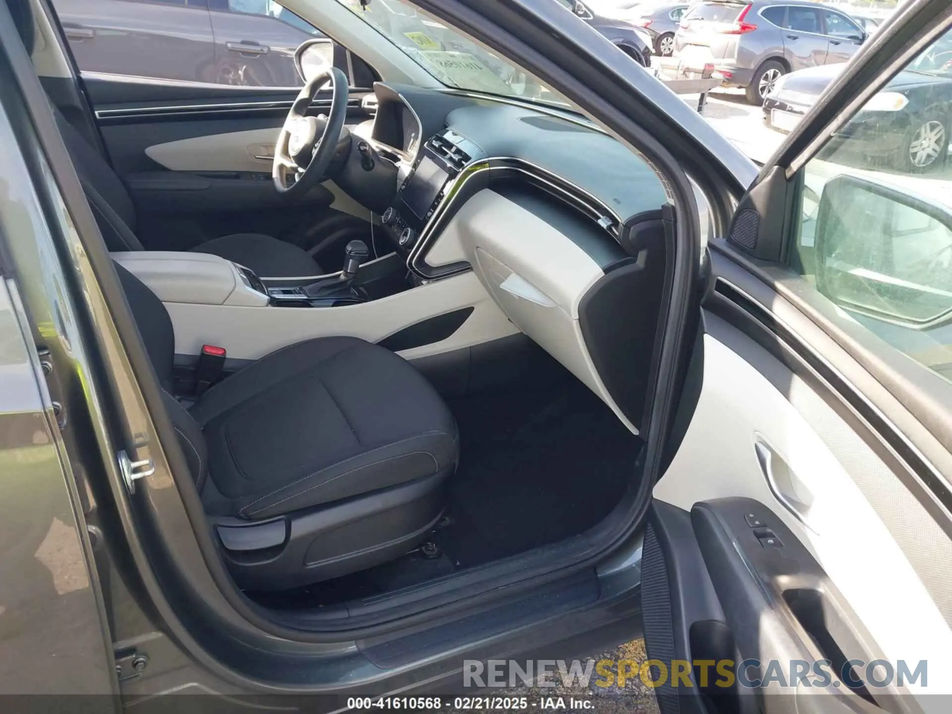 5 Photograph of a damaged car 5NMJB3AE7NH057183 HYUNDAI TUCSON 2022