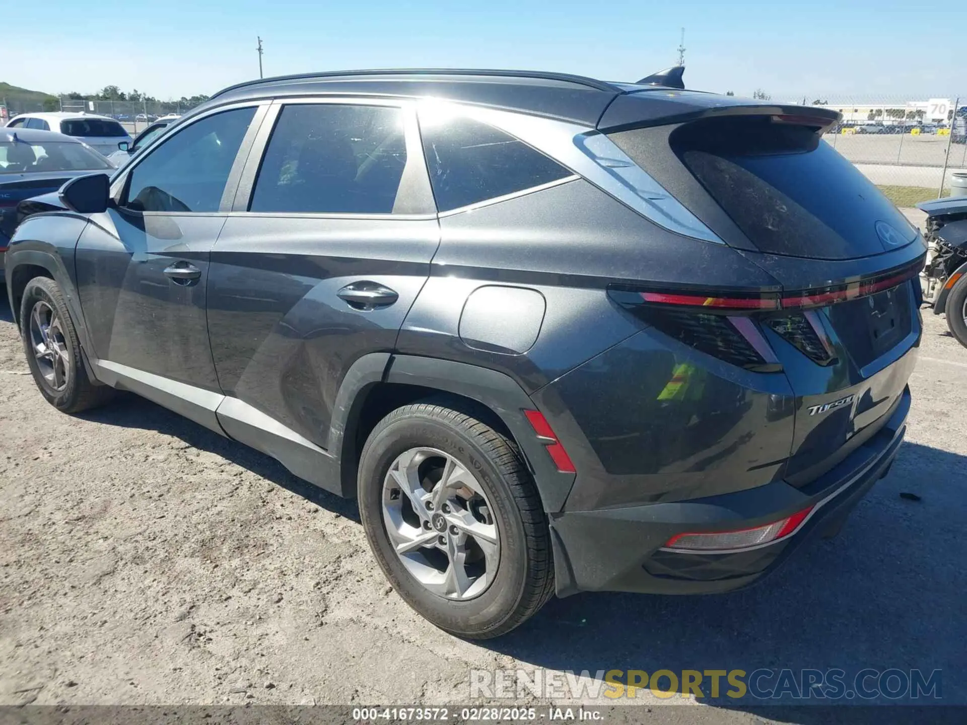 3 Photograph of a damaged car 5NMJB3AE7NH065963 HYUNDAI TUCSON 2022