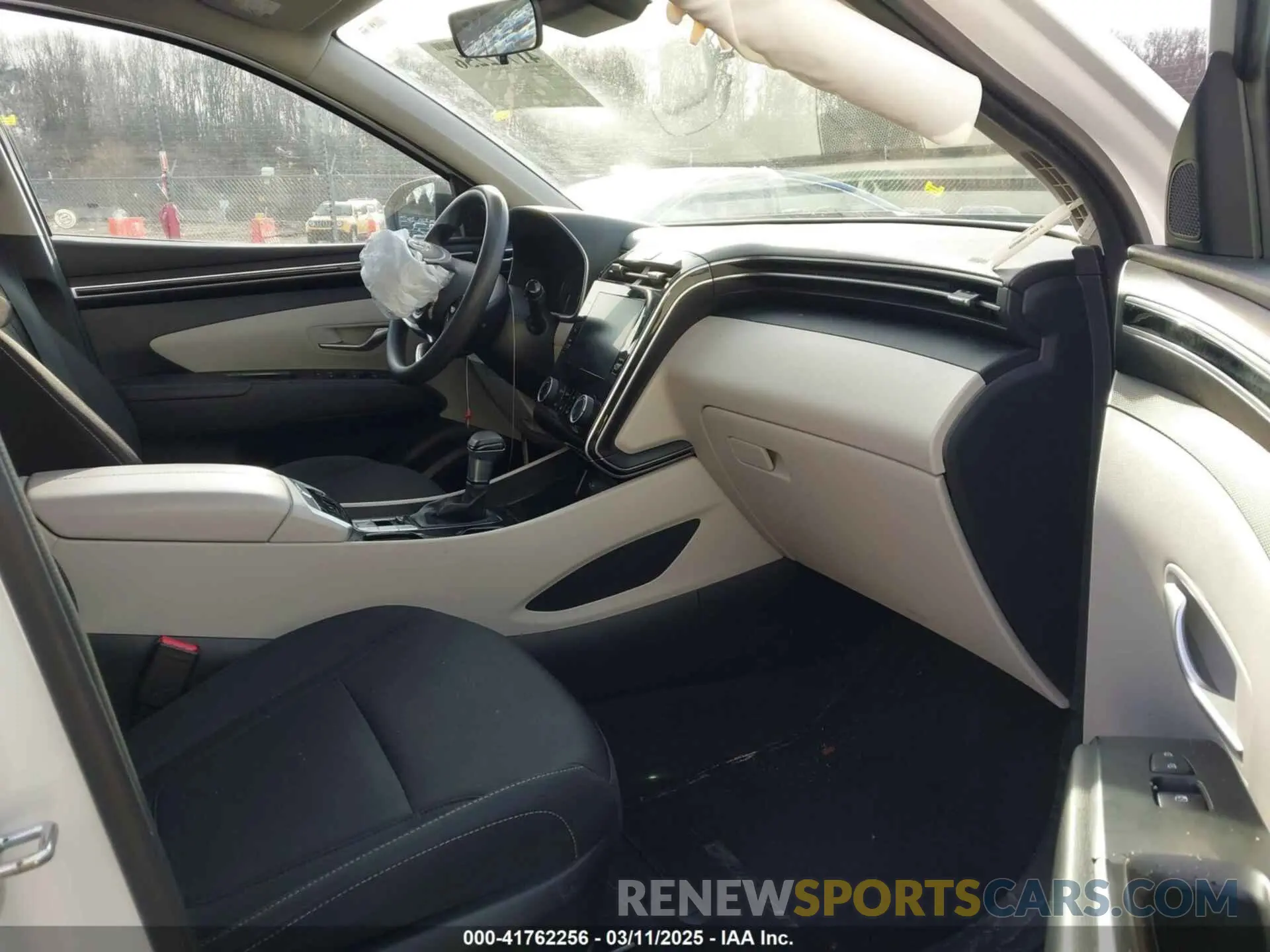 5 Photograph of a damaged car 5NMJB3AE7NH092712 HYUNDAI TUCSON 2022