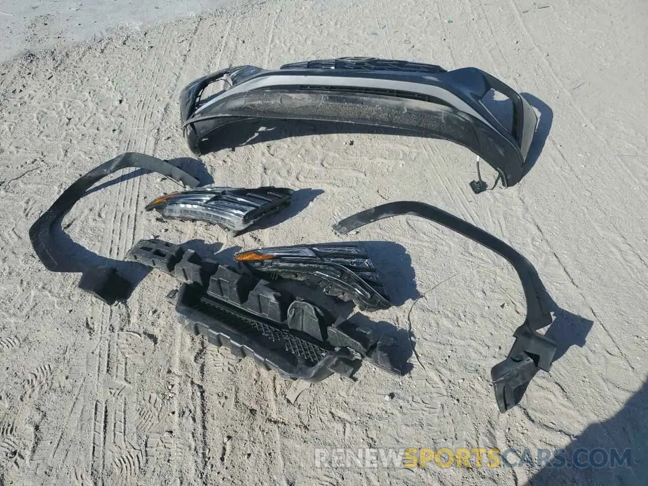 13 Photograph of a damaged car 5NMJB3AE7NH113722 HYUNDAI TUCSON 2022