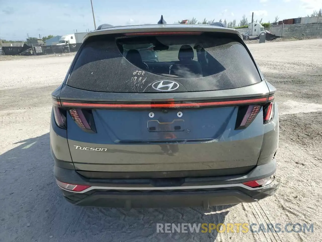 6 Photograph of a damaged car 5NMJB3AE7NH113722 HYUNDAI TUCSON 2022