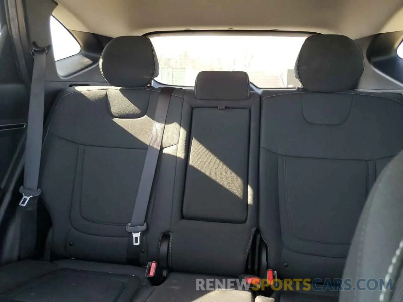 10 Photograph of a damaged car 5NMJB3AE7NH134893 HYUNDAI TUCSON 2022