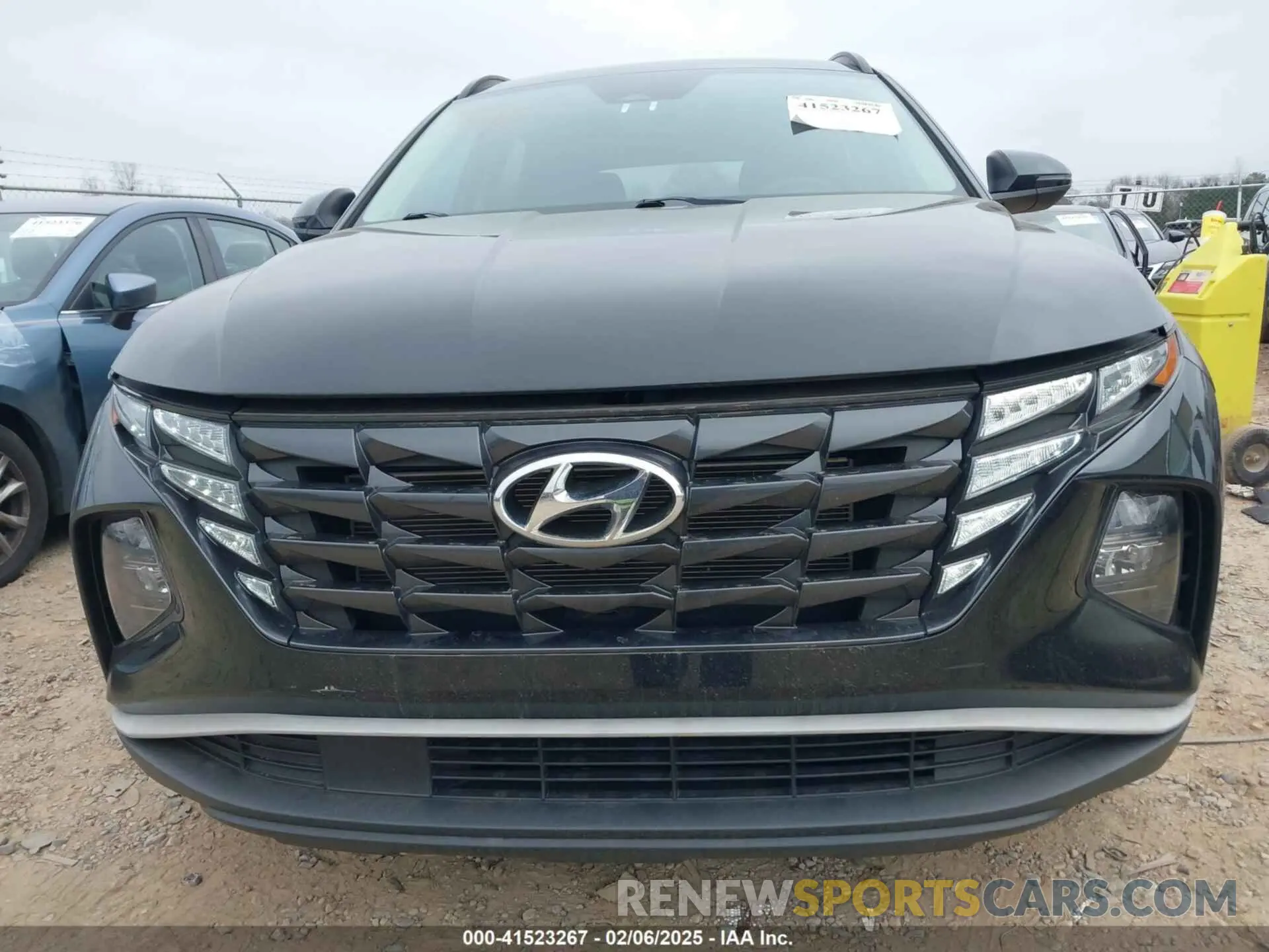 12 Photograph of a damaged car 5NMJB3AE8NH003990 HYUNDAI TUCSON 2022